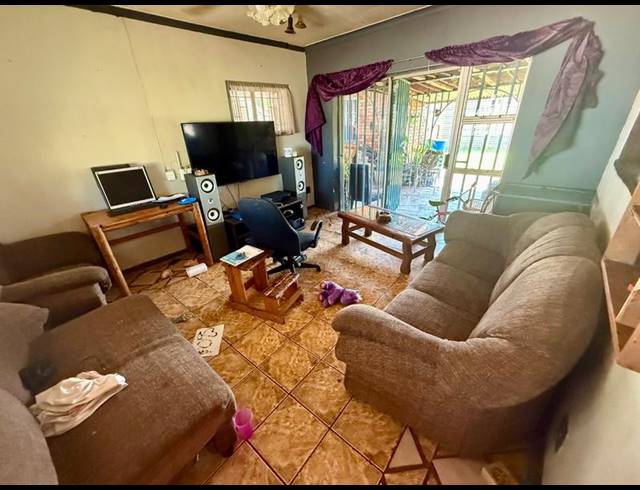 3 BEDROOM HOUSE FOR SALE IN VANDERBIJLPARK CW 6